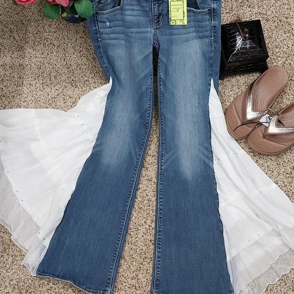 American Eagle Outfitters Denim - 2855 Size 8 American Eagle Artist Upcycled Bell Bottoms